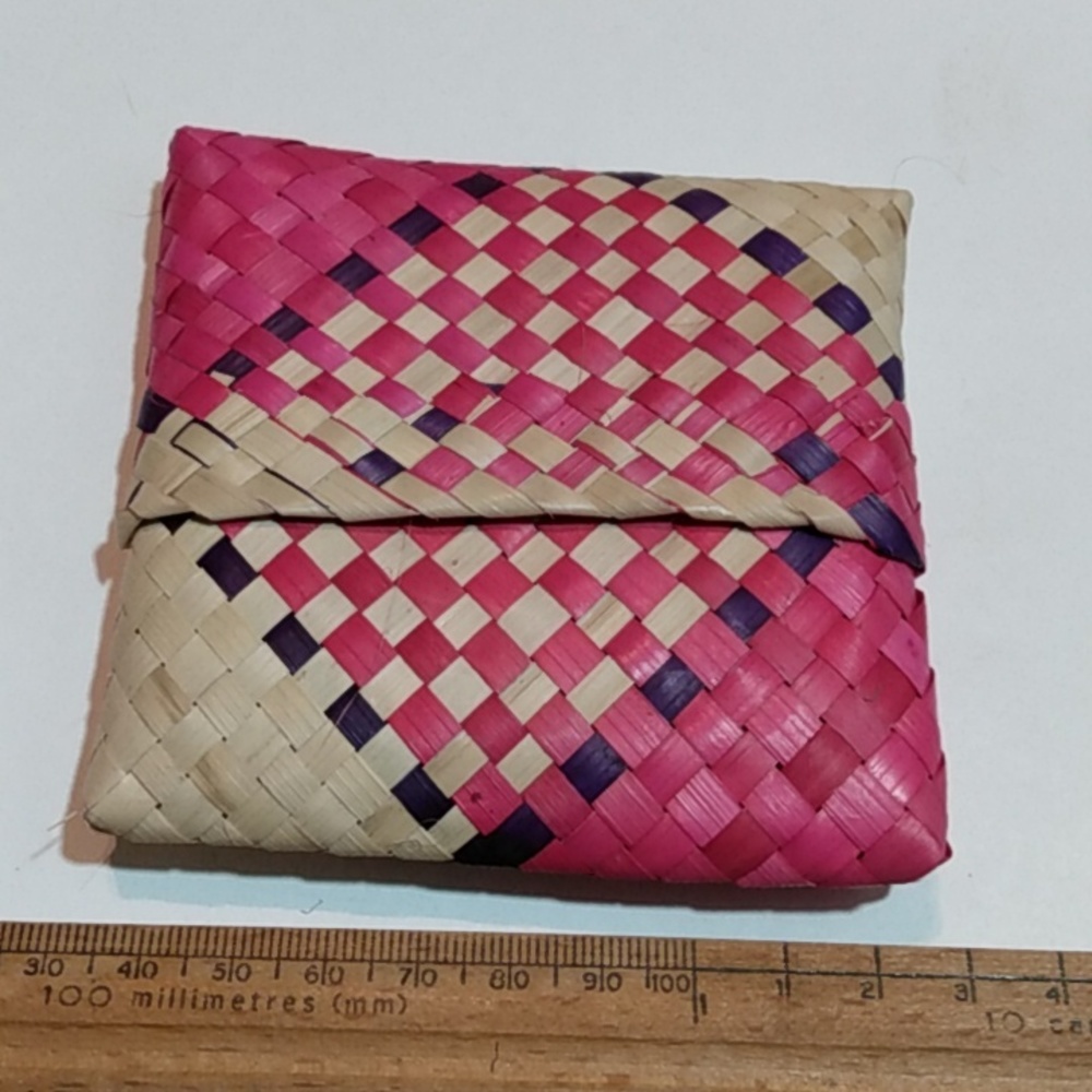 35ct hand woven Ceylon pink jewlery goodies pouch tote from srilanka